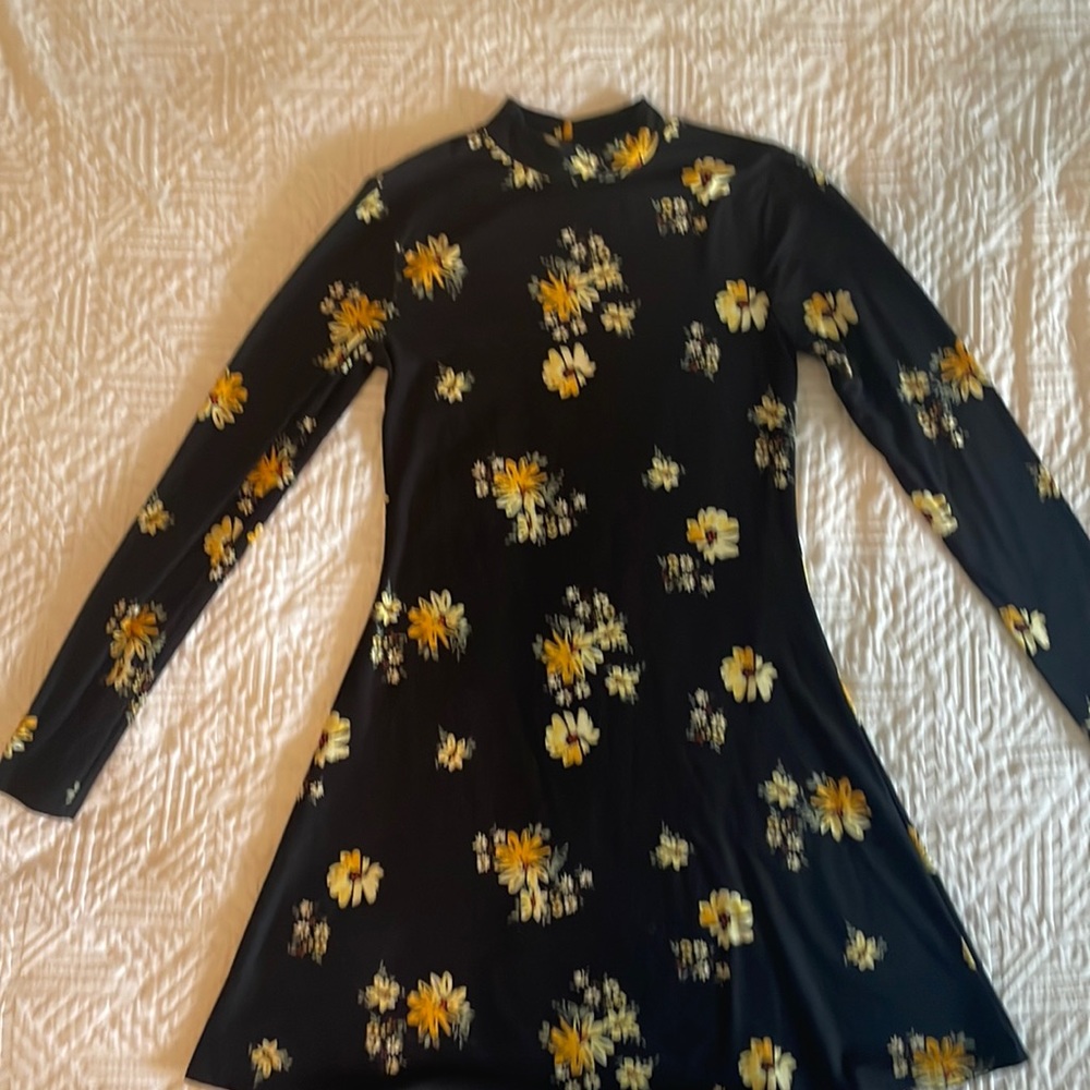 Super soft long sleeve dress. Worn once.